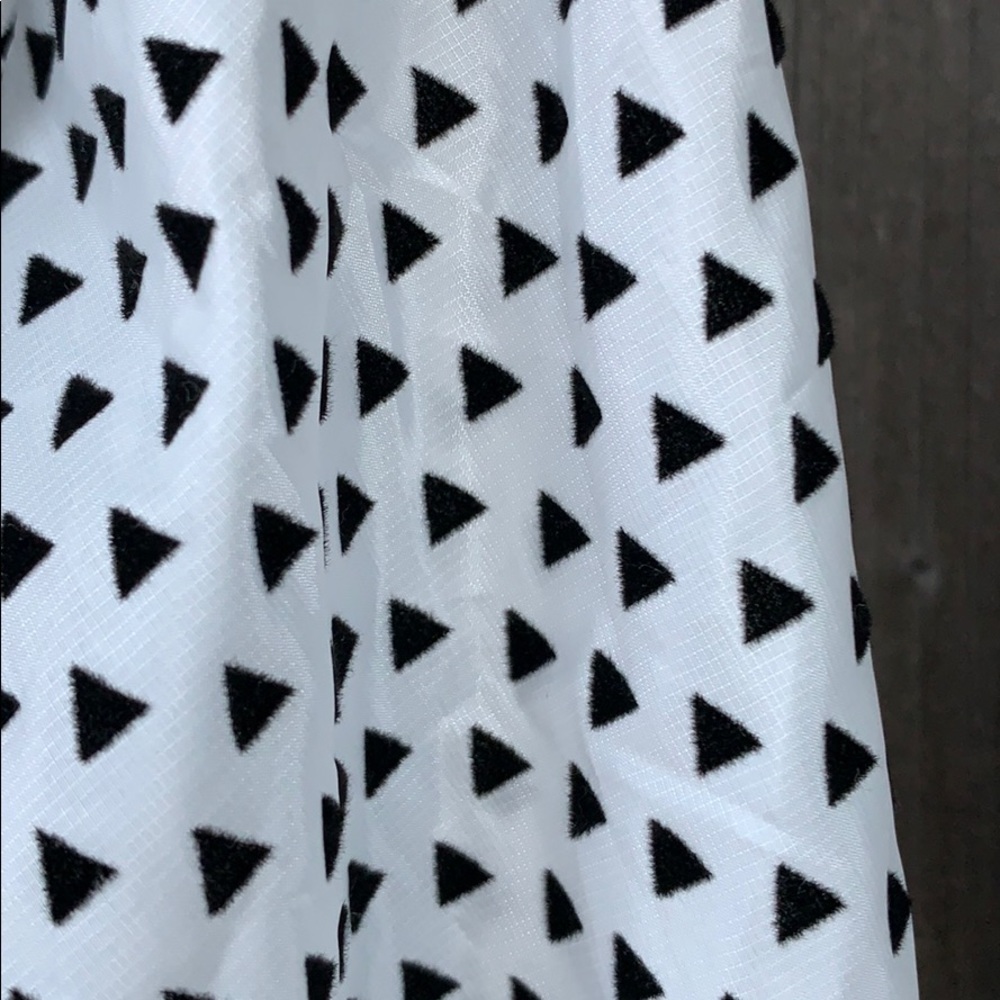 {Koral} triangle black and white jacket - Picture 3 of 8
